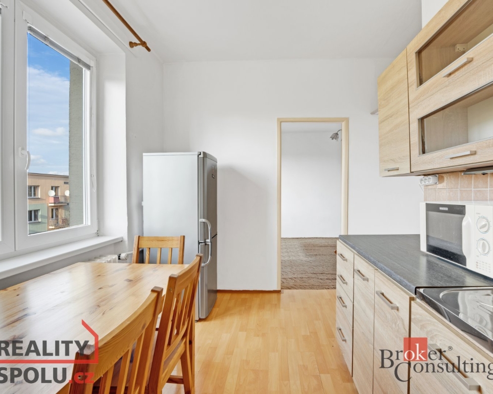 Pronájem bytu 2+kk, 46 m2, třída SNP, Hradec Králové